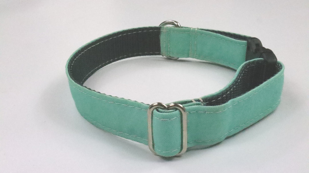 Banded Pines Collar - Gently Traveled (M)
