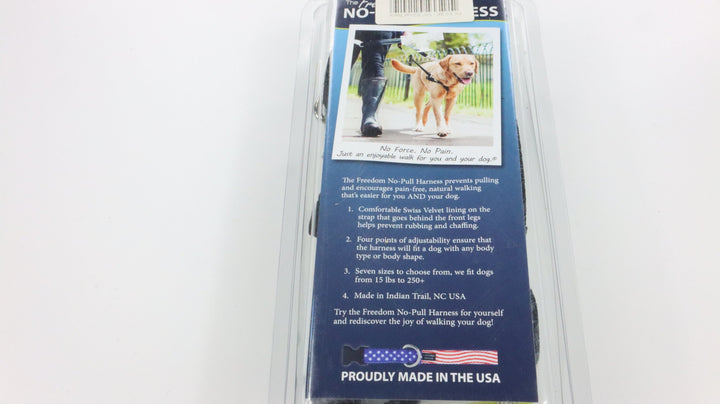 2 Hounds Design Freedom No-Pull Harness With Leash